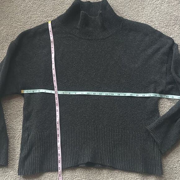 A New Day Women's Gray Mock Turtleneck Oversized Sweater! - Picture 5 of 8